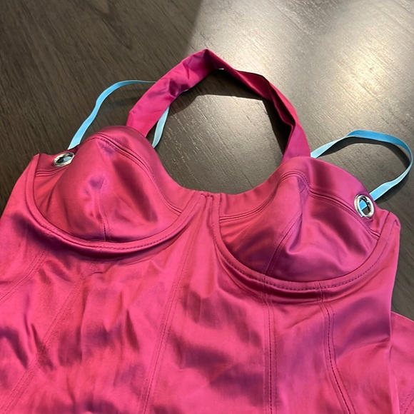 Beautiful Marciano dress that looks super hot! - Picture 1 of 4